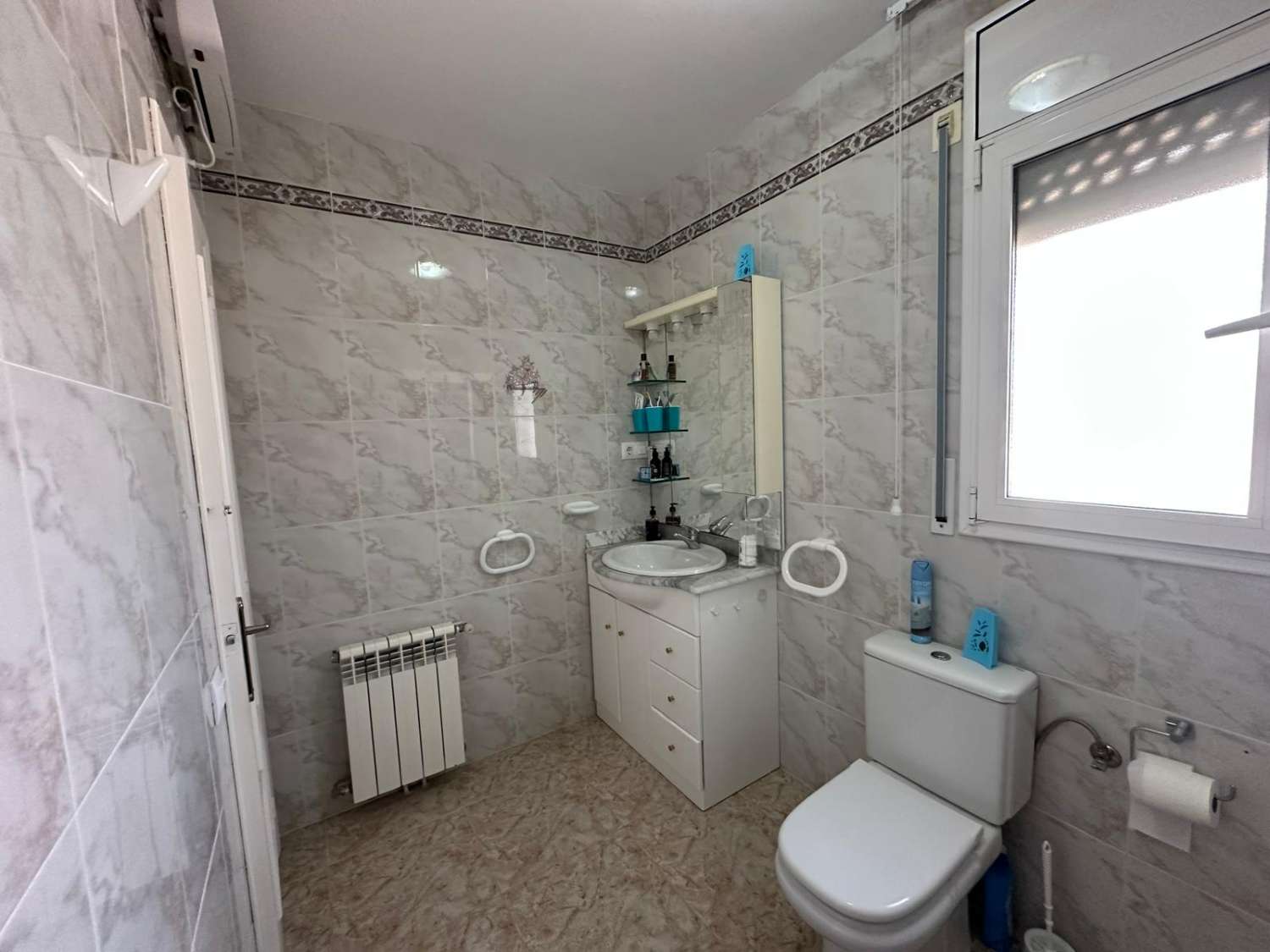 Encantadora vila amb piscina privada a Miami Platja!