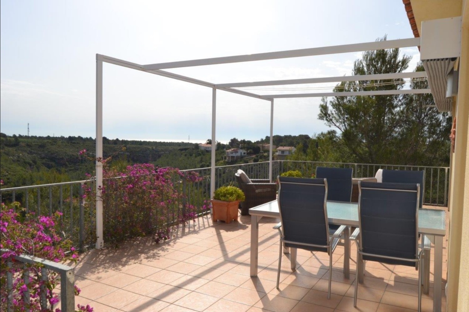 Belle maison avec une vue imprenable sur la montagne et la mer à Planes Del Rey !