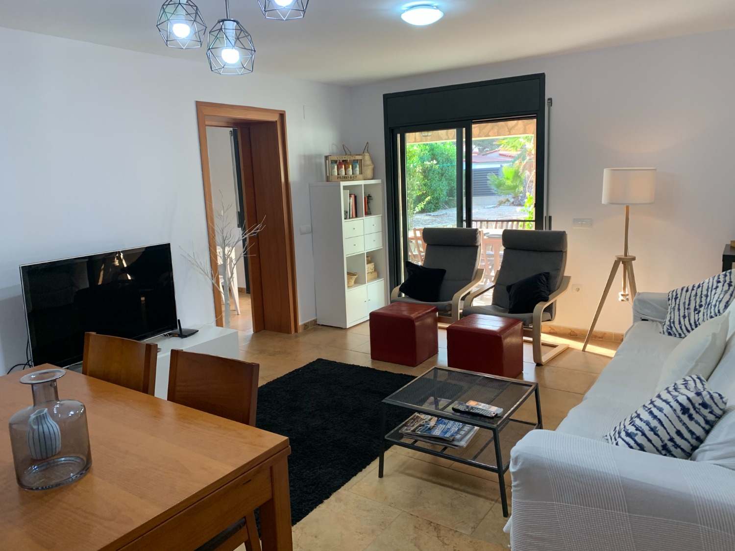 29 Piedra - Preciosa casa con piscina privada y amplio jardín en la urbanización Las Tres Calas!