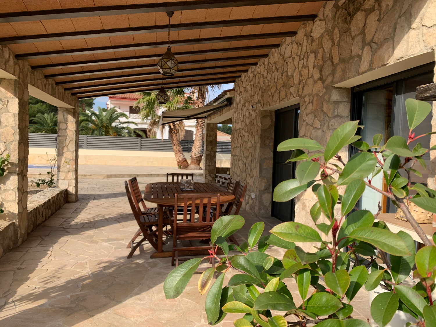 Preciosa casa amb piscina privada i gran jardí a la urbanització Las Tras Calas!